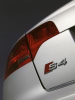 Audi S4 Sedan 4.2 Quattro 2005 года (WW)